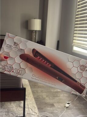 NEW Royale Gladiator Hair Straightener / Flat Iron ✨